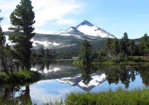 Round Lake (Fish Lake Trail 25th August 2011 Part One)