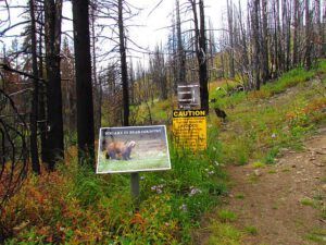 park notices (Rainbow Mountains trailhead)