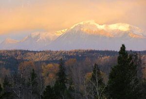 e snow on mts (A taste of winter at Ginty Creek)