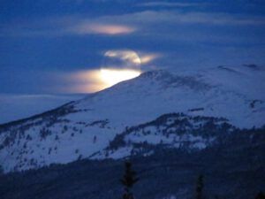 20 moon (Nuk Tessli In Haaretz)