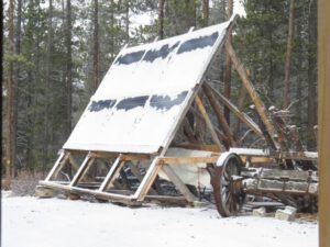5 solar panels (Nuk Tessli In Haaretz)