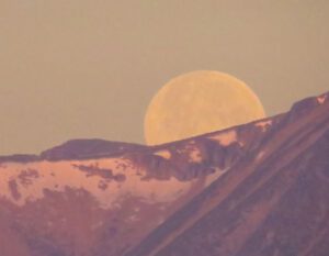 9 full moon 2 (Ginty Creek Heat Wave.)