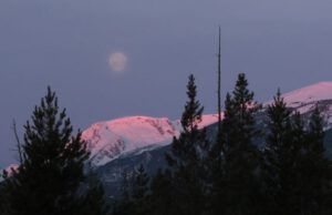 10 moon 1 (Happy Easter.)