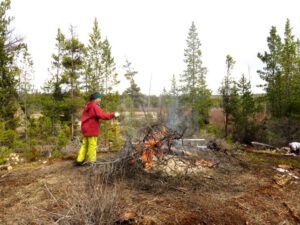 4 Hannah (Happy Easter.)