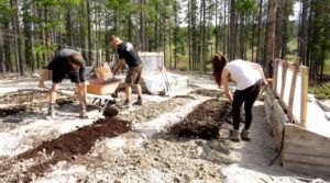 4a manuring garden (The New Batch of Volunteers.)