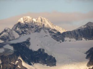 8a fresh snow on queen (Nuk Tessli July 2015)