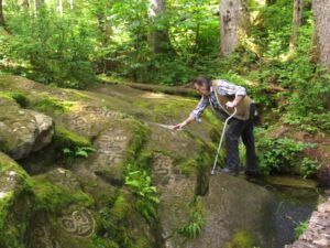 5 Brian (Bella Coola Petroglyphs Again.)