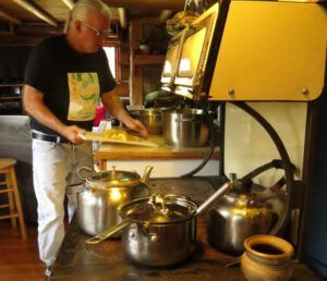 28-lee (Thanksgiving at the Precipice.)