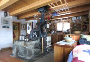 12-cabin-interior (Boxing Day 2016)