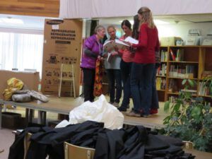 2a carol and singers (The Lion King)