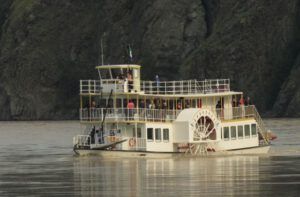 3 paddle steamer (Haines Junction to Dawson City)