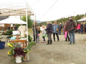 16 farmers’ market (Smoky September)