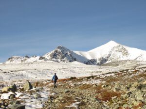 5 jonas walkking (Perkin’s Peak In Snow)
