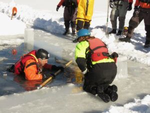 8 self rescue (SAR Ice Rescue Course)