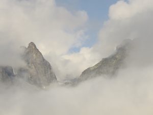 10 lifting clouds (Tatlayoko Lake in the Fog)