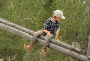 19 audience 2 (Tatla Lake Gymkhana)