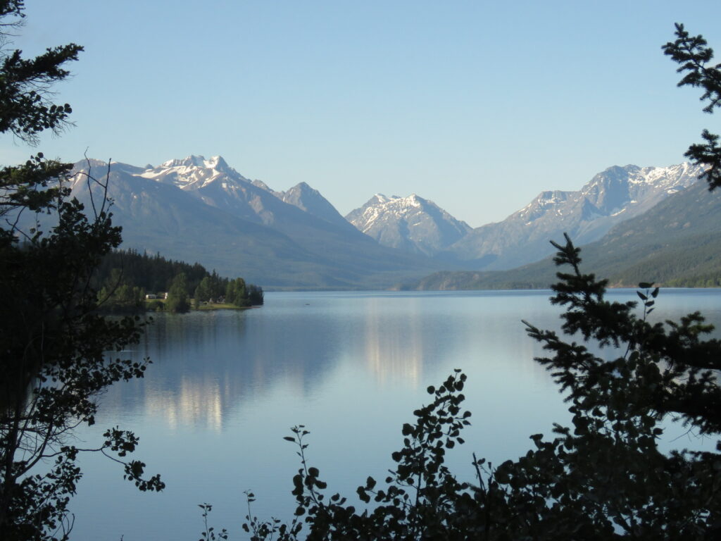 tatlayoko lake