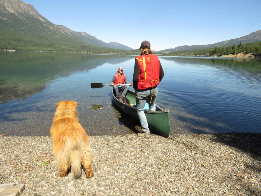 launching canoe in tatlayoko lake