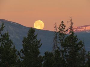 2 moonset (First Trip Into The Mountains)