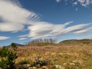 21 cloudscape (Perkins Peak fall colours.)