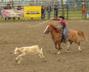 8 lady’s roping (Anahim Lake Stampede 2022)