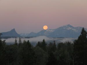 10 moonset (Basically August)