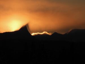 5 strange shadow (The Ten-day Winter)