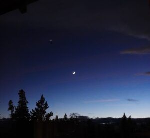 New moon Jan 2 Mars (Happy New Year.)