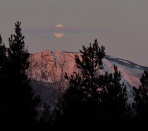 12 moonset (Signs of Spring)